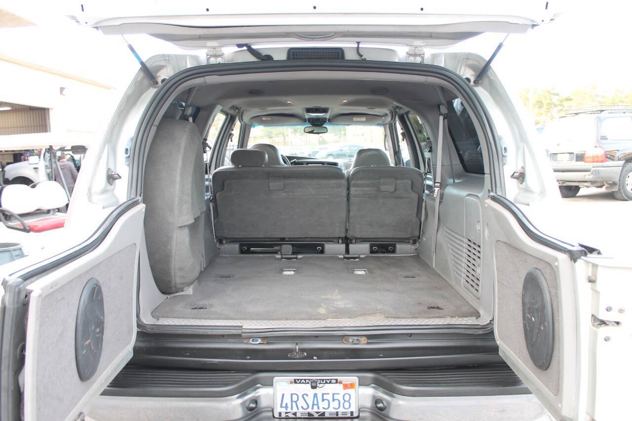 Used 2001 Ford Excursion XLT RWD image 28