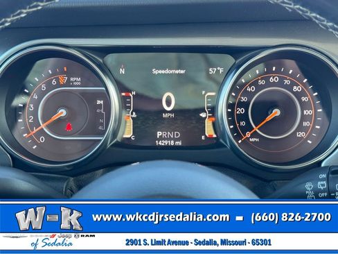 Used 2019 Jeep Wrangler Unlimited Sahara AWD/4WD image 17