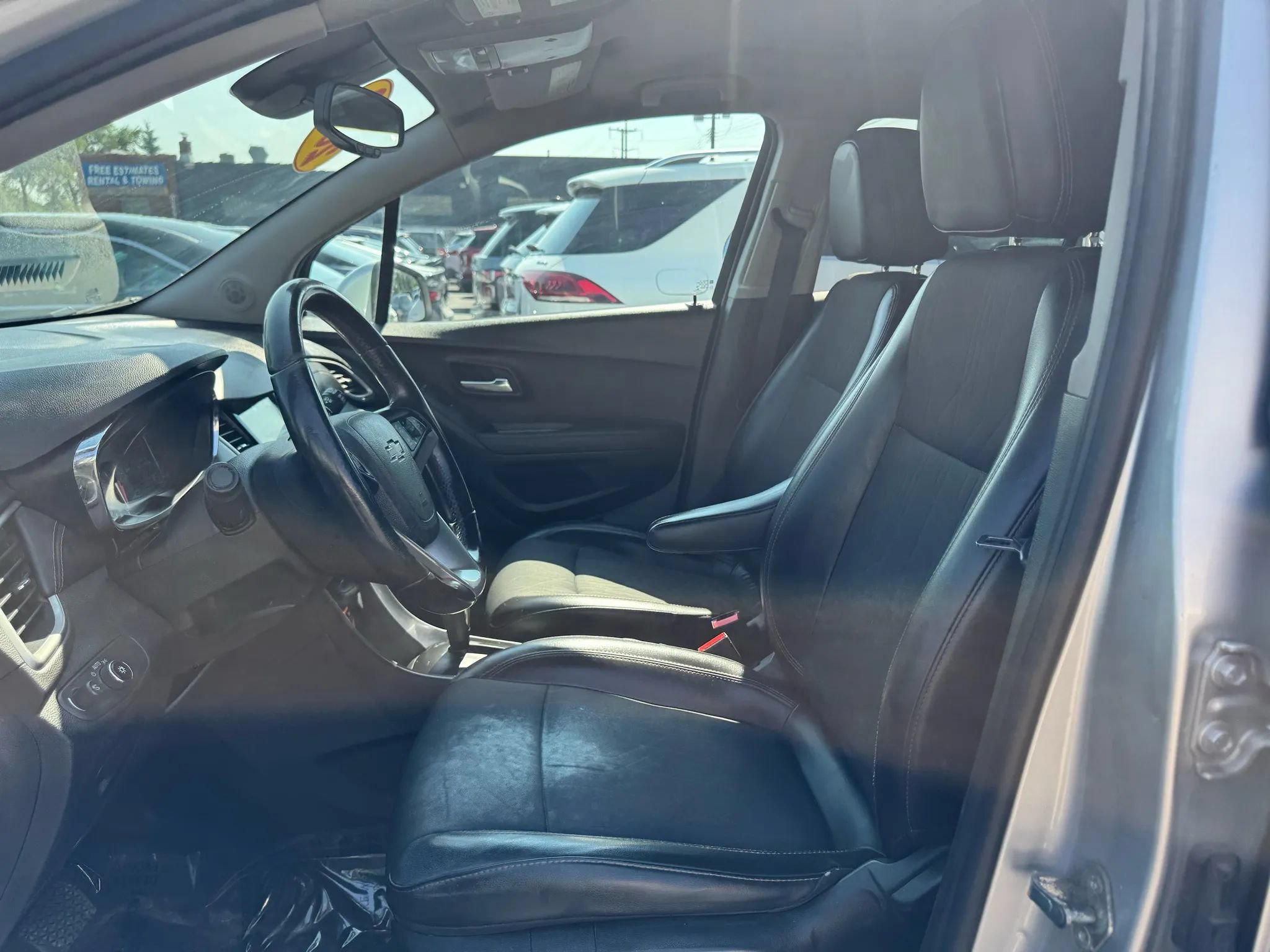 Used 2018 Chevrolet Trax LT w/ LT Convenience Package AWD/4WD image 9
