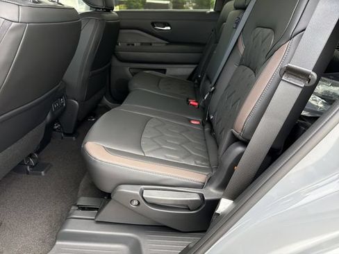 Used 2026 Nissan Pathfinder Platinum w/ Cargo Package AWD/4WD image 23