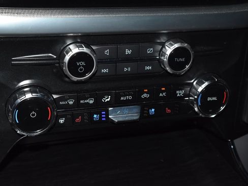 Used 2024 Ford F150 Lariat AWD/4WD image 13