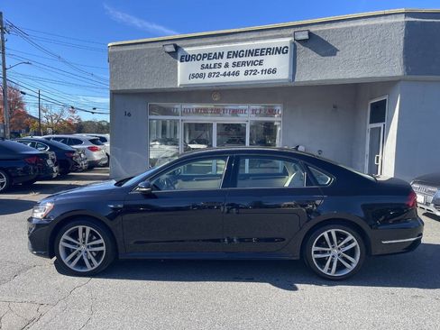 Used 2018 Volkswagen Passat 2.0T R-Line image 4