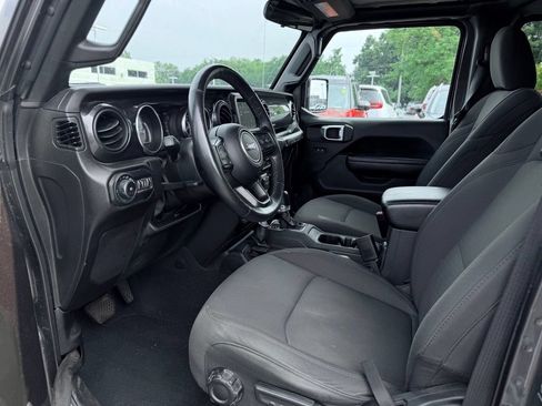 Used 2022 Jeep Wrangler Unlimited Sport AWD/4WD image 18