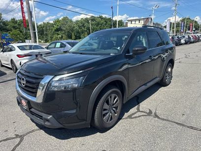 Used 2024 Nissan Pathfinder SV