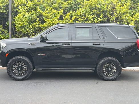 Used 2023 GMC Yukon AT4 w/ Technology Package AWD/4WD image 7