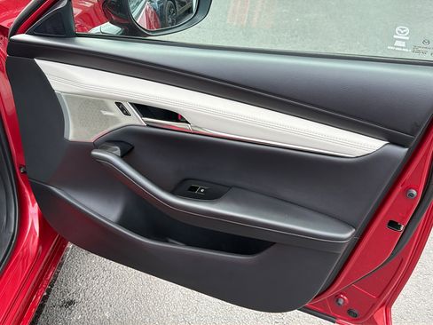 Used 2025 MAZDA MAZDA3 2.5 Turbo Sedan w/Premium Plus image 34