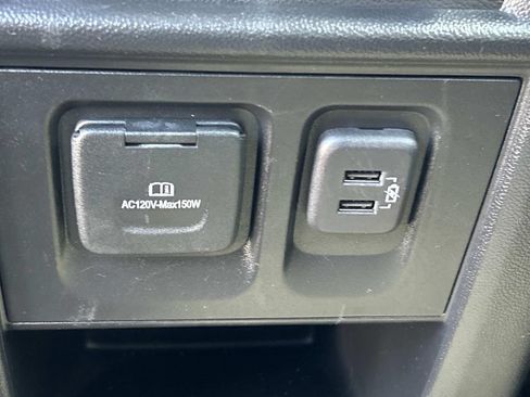 Used 2023 Chevrolet Traverse RS AWD/4WD image 20