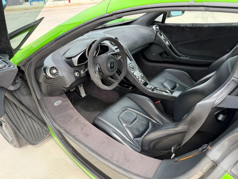 Used 2015 McLaren 650S Spider RWD image 21