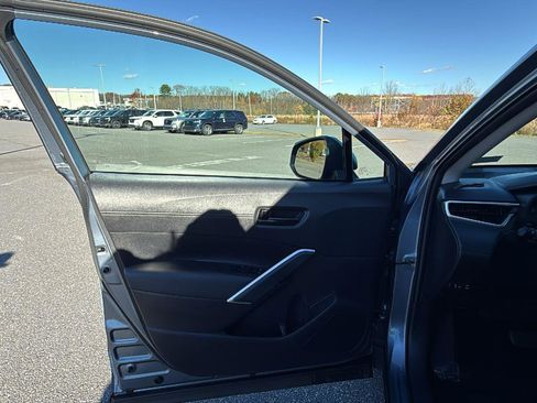 Used 2023 Toyota Corolla Cross LE image 23