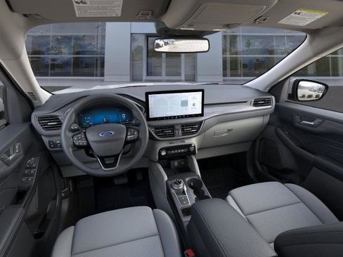 New 2025 Ford Escape SE image 9