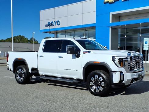New 2026 GMC Sierra 2500 Denali w/ Denali Reserve Package image 12