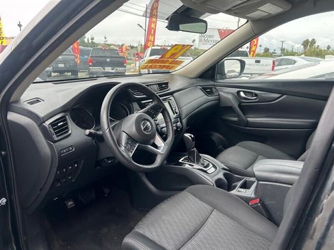 Used 2020 Nissan Pathfinder SV FWD image 33