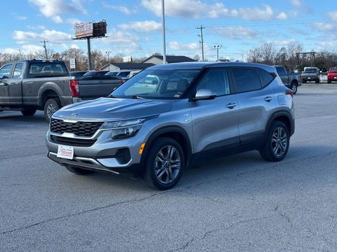 Used 2021 Kia Seltos LX image 8