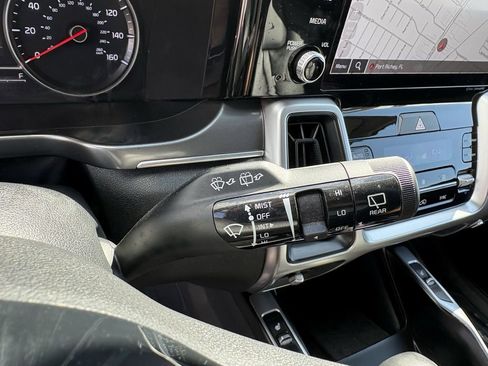 Used 2023 Kia Sorento S FWD image 35