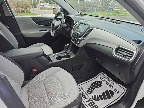 Used 2018 Chevrolet Equinox LS image 14