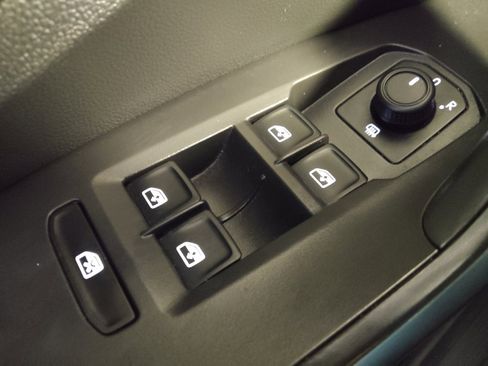 Used 2020 Volkswagen Jetta R-Line FWD image 27
