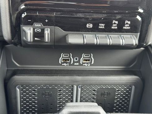 New 2026 RAM 3500 Laramie w/ Night Edition AWD/4WD image 37