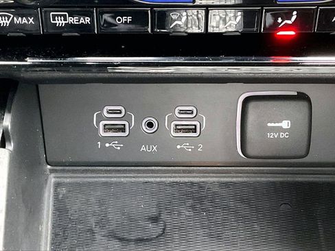 Certified 2023 Jeep Grand Cherokee Altitude AWD/4WD image 17