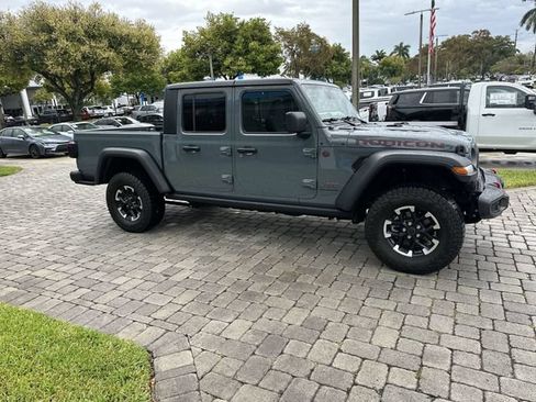 Used 2026 Jeep Gladiator Rubicon AWD/4WD image 15