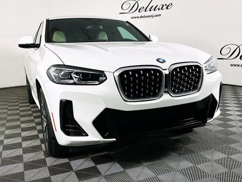 Used 2022 BMW X4 xDrive30i w/ M Sport Package image 31