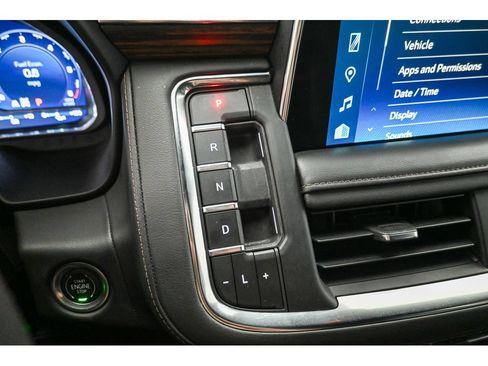 Used 2023 Chevrolet Tahoe High Country AWD/4WD image 15