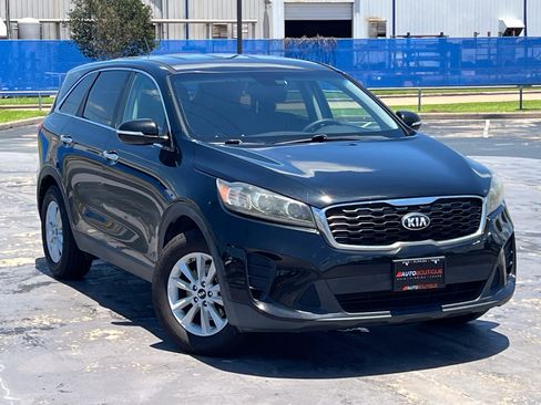 Used 2019 Kia Sorento FWD image 3