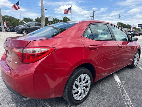 Used 2017 Toyota Corolla LE FWD image 5