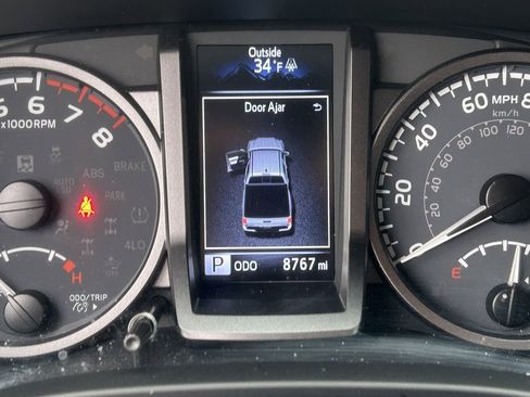 Used 2023 Toyota Tacoma TRD Sport image 16