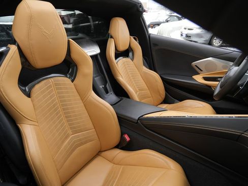 Used 2021 Chevrolet Corvette Stingray Preferred Cpe w/ Engine Appearance Package image 20