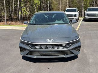 New 2026 Hyundai Elantra SE video 2