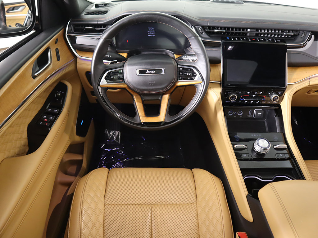 Used 2024 Jeep Grand Cherokee Summit AWD/4WD image 40