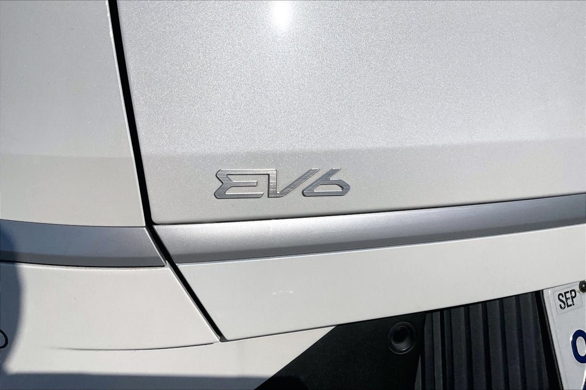 Used 2023 Kia EV6 Light RWD image 8