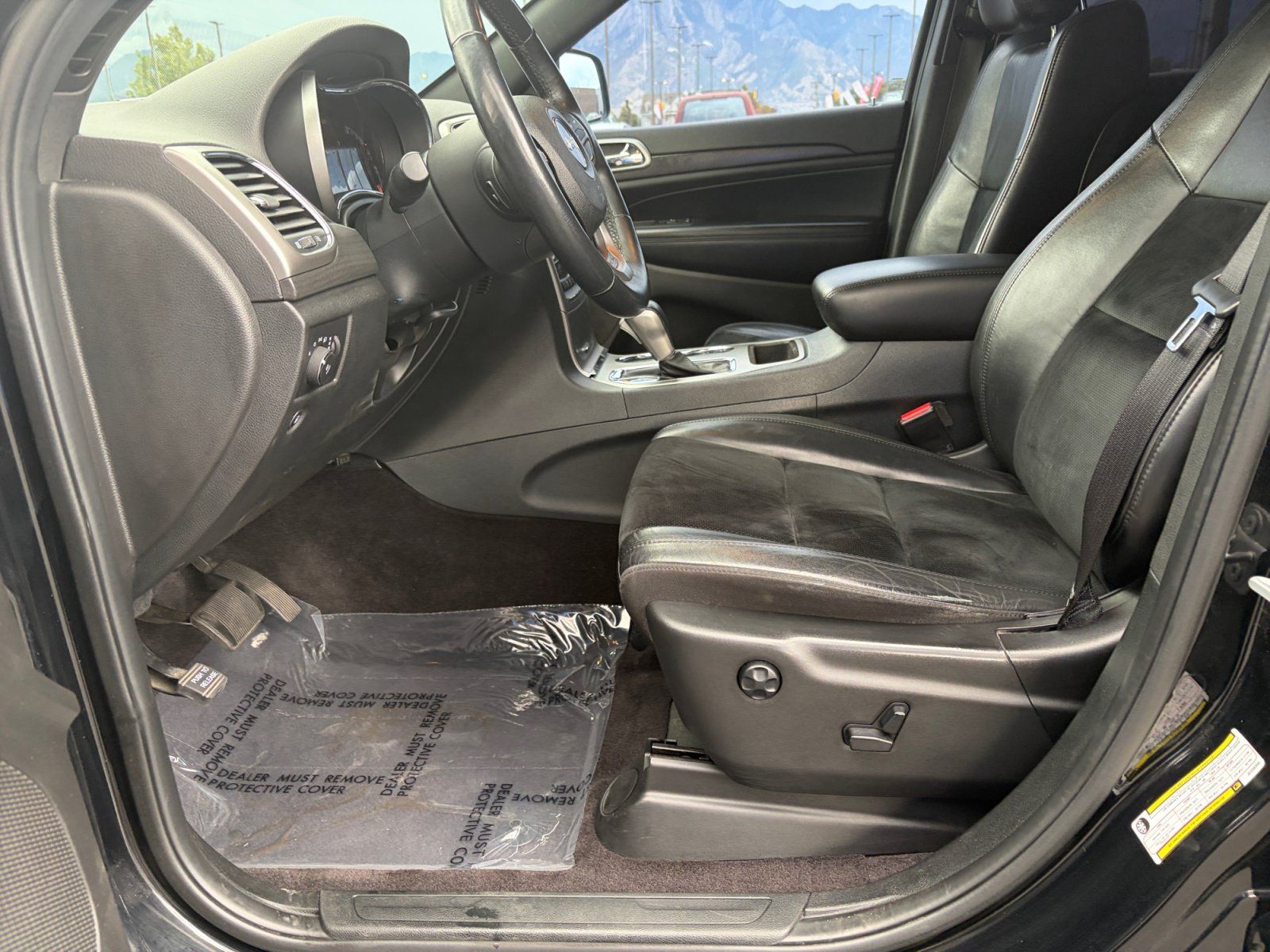 Used 2018 Jeep Grand Cherokee Altitude RWD image 11