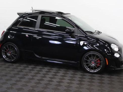 Used 2017 FIAT 500 Abarth w/ Popular Equipment Package FWD image 4
