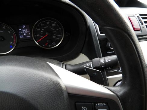 Used 2015 Subaru Crosstrek 2.0i Premium image 23