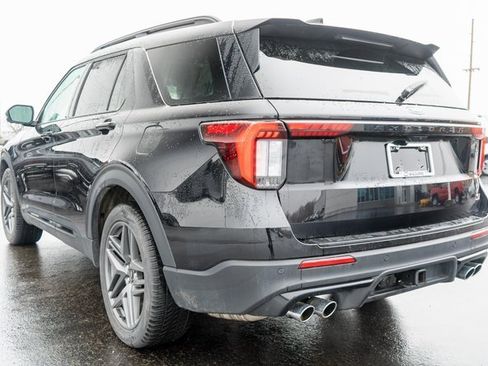 Used 2025 Ford Explorer ST image 8