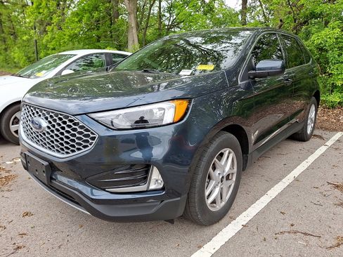 Used 2024 Ford Edge SEL w/ Convenience Package AWD/4WD image 2