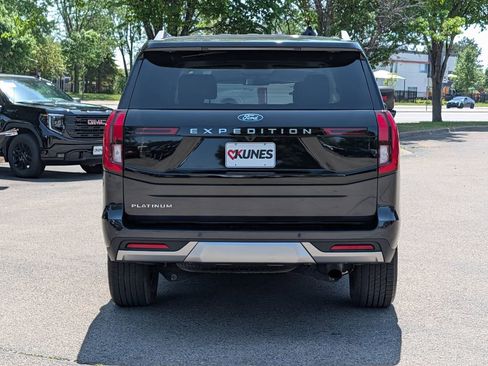 Used 2025 Ford Expedition Platinum AWD/4WD image 8