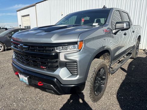 Used 2025 Chevrolet Silverado 1500 LT Trail Boss w/ Convenience Package II AWD/4WD image 1