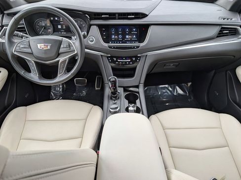 Certified 2025 Cadillac XT5 Sportv w/ Technology Package image 18