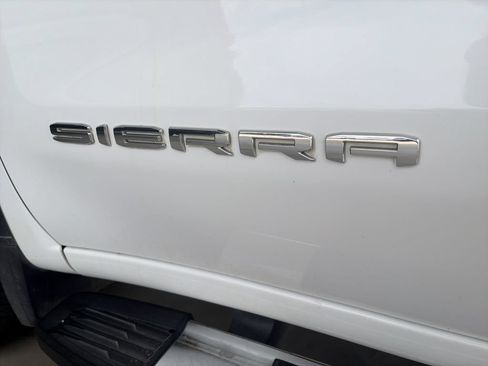 Used 2019 GMC Sierra 1500 SLT RWD image 32