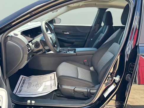 New 2026 Nissan Sentra SV w/ SV Convenience Package FWD image 8