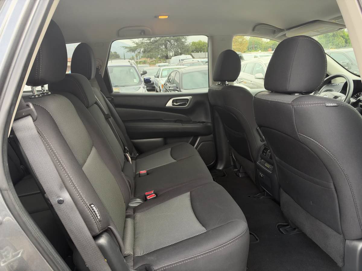 Used 2020 Nissan Pathfinder S AWD/4WD image 13