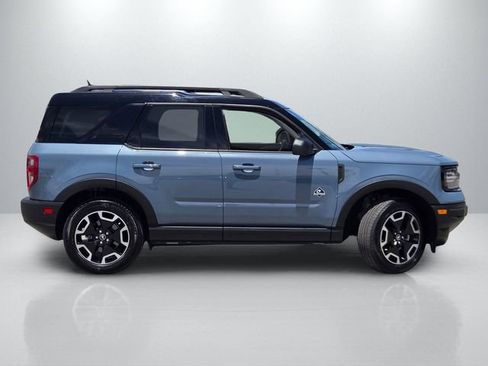 Used 2024 Ford Bronco Sport Outer Banks w/ Tech Package AWD/4WD image 3