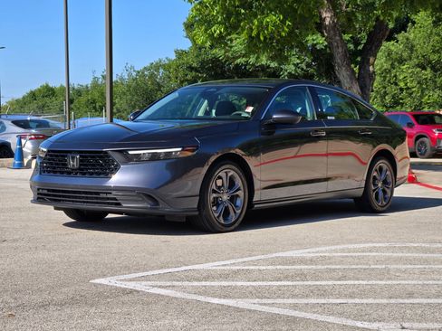 Used 2024 Honda Accord EX image 7