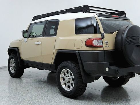 Used 2013 Toyota FJ Cruiser Base image 3