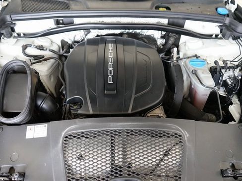 Used 2018 Porsche Macan image 54