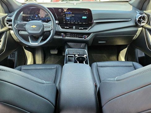 Used 2025 Chevrolet Equinox LT w/ Convenience Package II FWD image 14