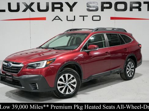 Used 2022 Subaru Outback Premium image 1