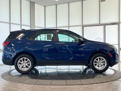 Used 2023 Chevrolet Equinox LS image 9